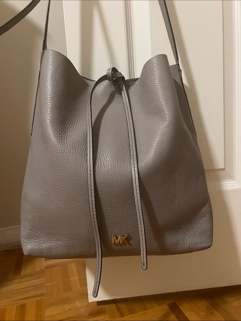Michael Kors Pebbled Leather Junie Shoulder Bag - Gray - Picture 3 of 15